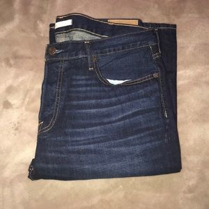 New. Never worn. Abercrombie & Fitch jeans